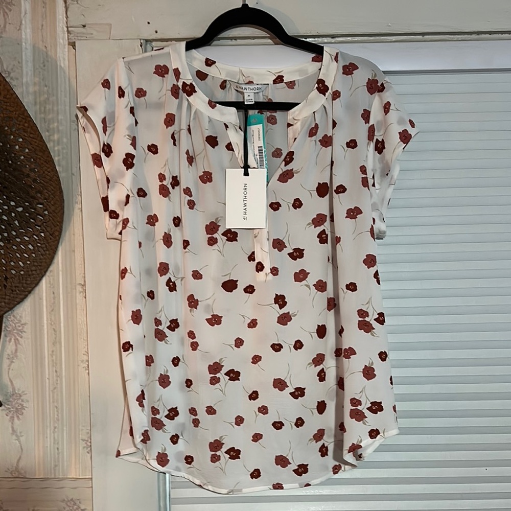 41 Hawthorn White and Red Relaxed Blouse with Mandarin Collar